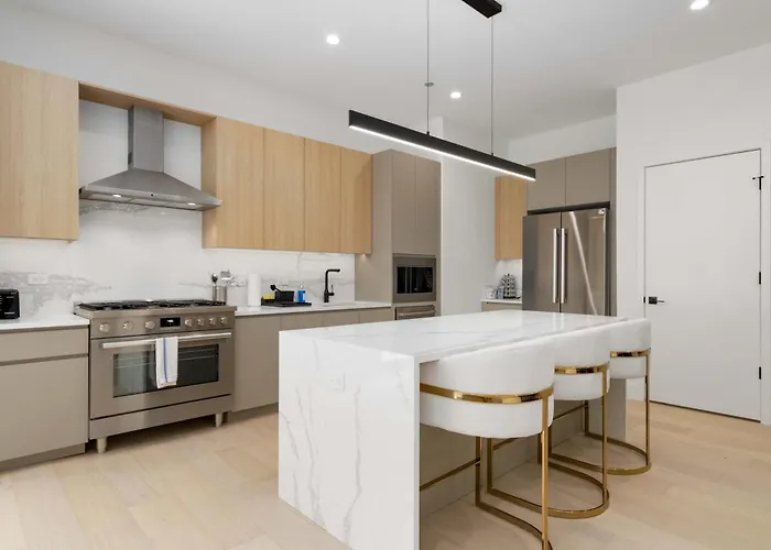 River North Private Deck With In And Out Parking Apartment Chicago