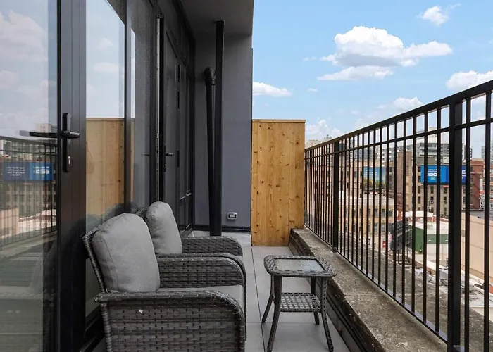River North Private Deck With In And Out Parking Apartment