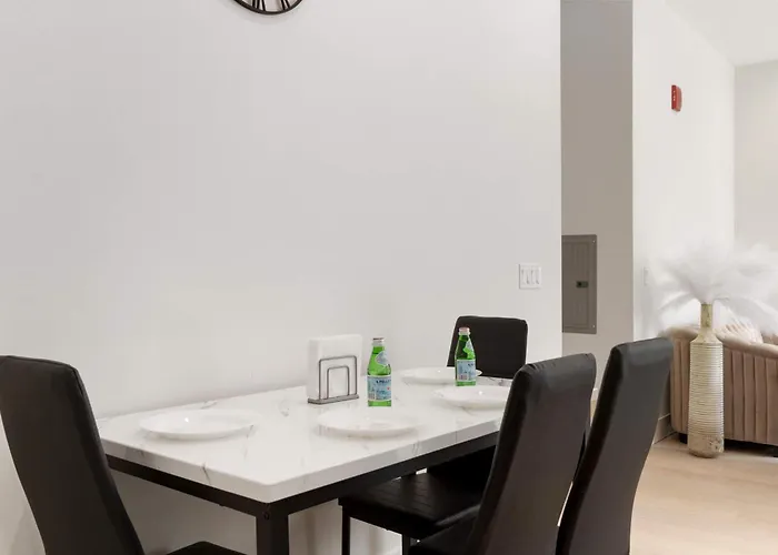 River North Private Deck With In And Out Parking * Chicago