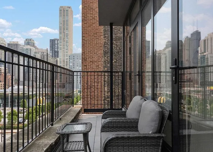 River North Private Deck With In And Out Parking Apartment